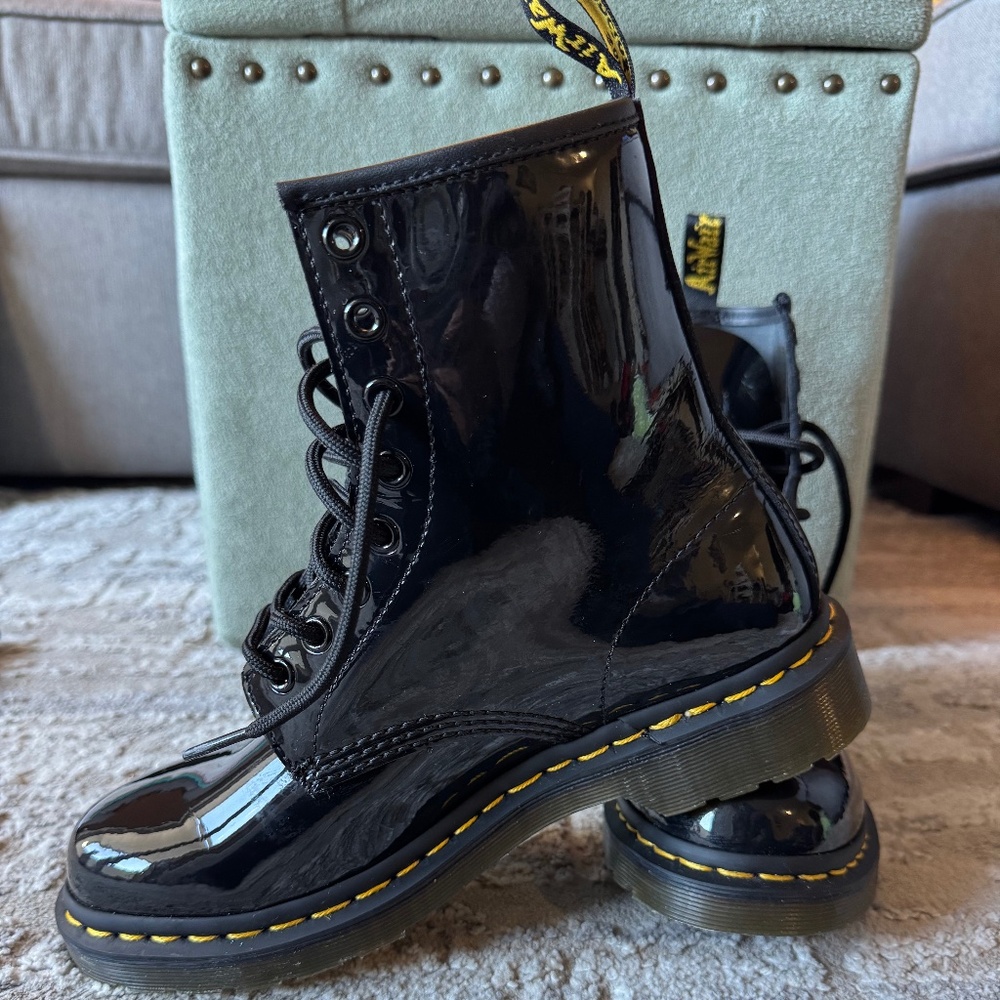 Dr Martens 1460 Black Patent Leather Boots Womens Size 8 BARELY USED